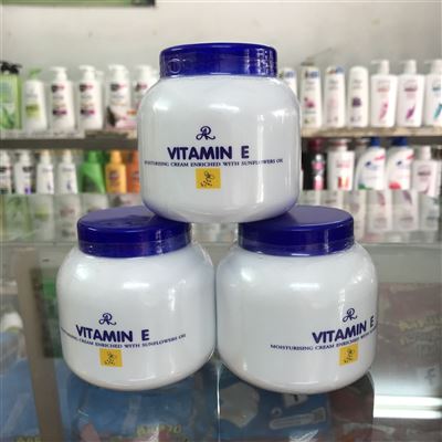 Kem Dưỡng Trắng Da Vitamin E Aron 200g Thái Lan 